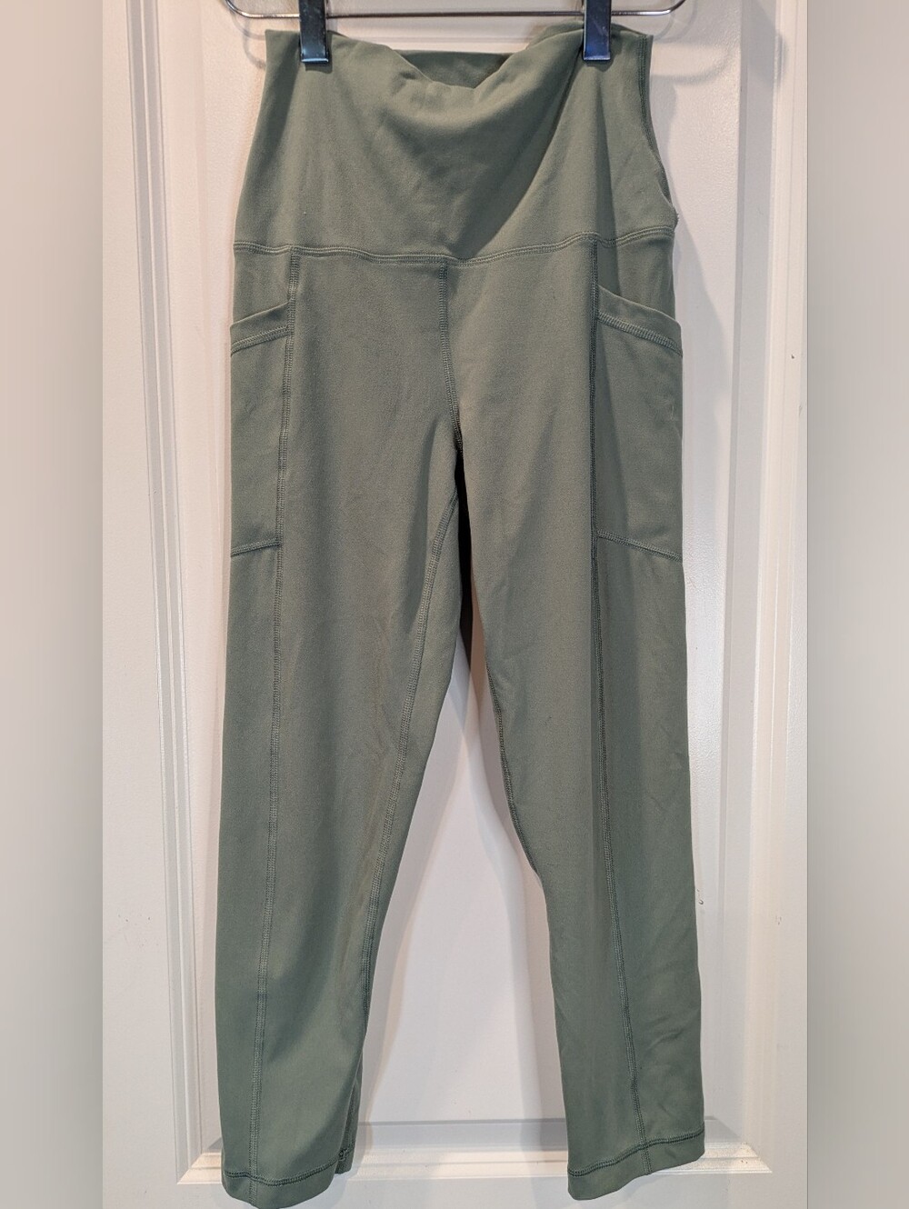 Yogalicious Lux Tribeca Crop Leggings Sage Green High Rise Side Pocket Size S